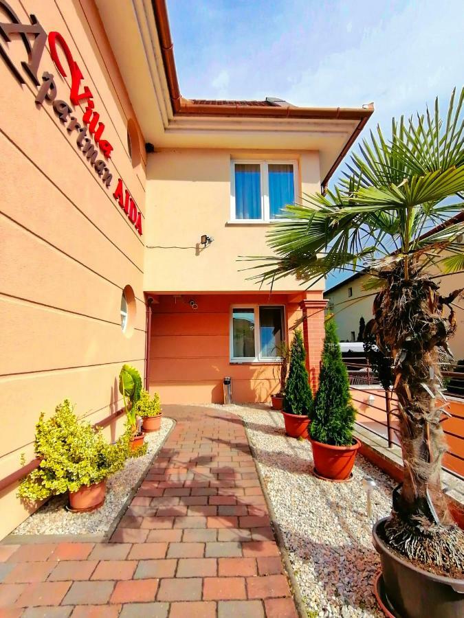 Villa Aida Apartman Hajdúszoboszló Екстериор снимка