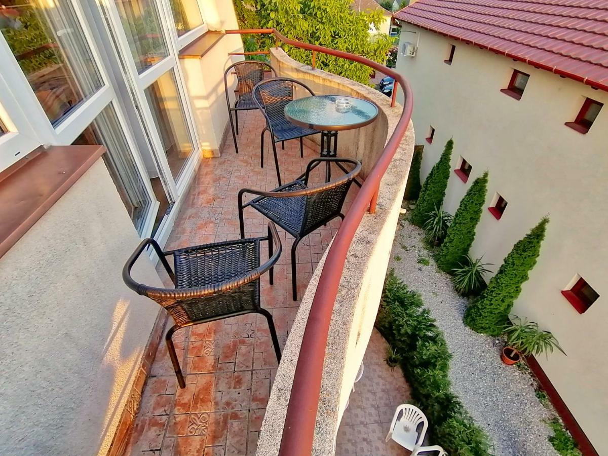 Villa Aida Apartman Hajdúszoboszló Екстериор снимка