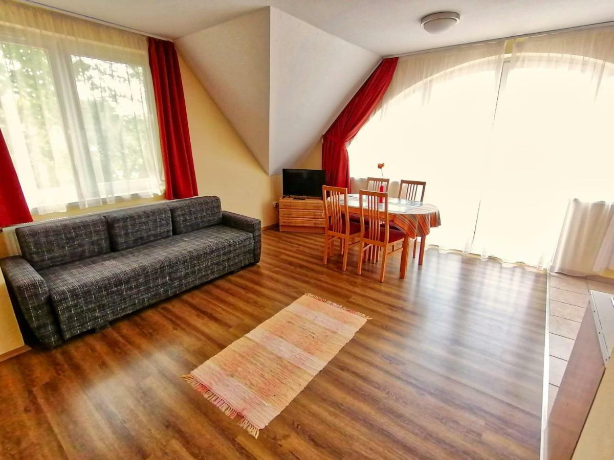 Villa Aida Apartman Hajdúszoboszló Екстериор снимка