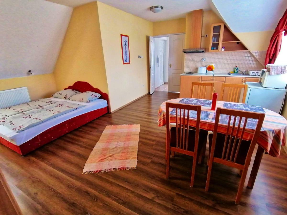 Villa Aida Apartman Hajdúszoboszló Екстериор снимка