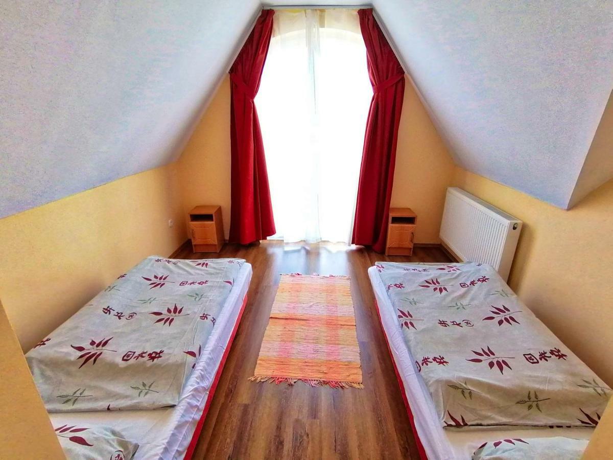 Villa Aida Apartman Hajdúszoboszló Екстериор снимка