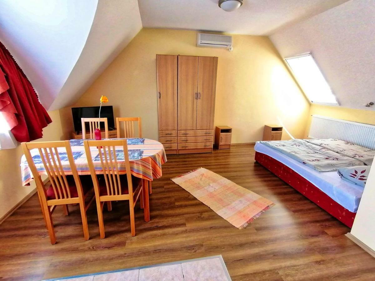 Villa Aida Apartman Hajdúszoboszló Екстериор снимка