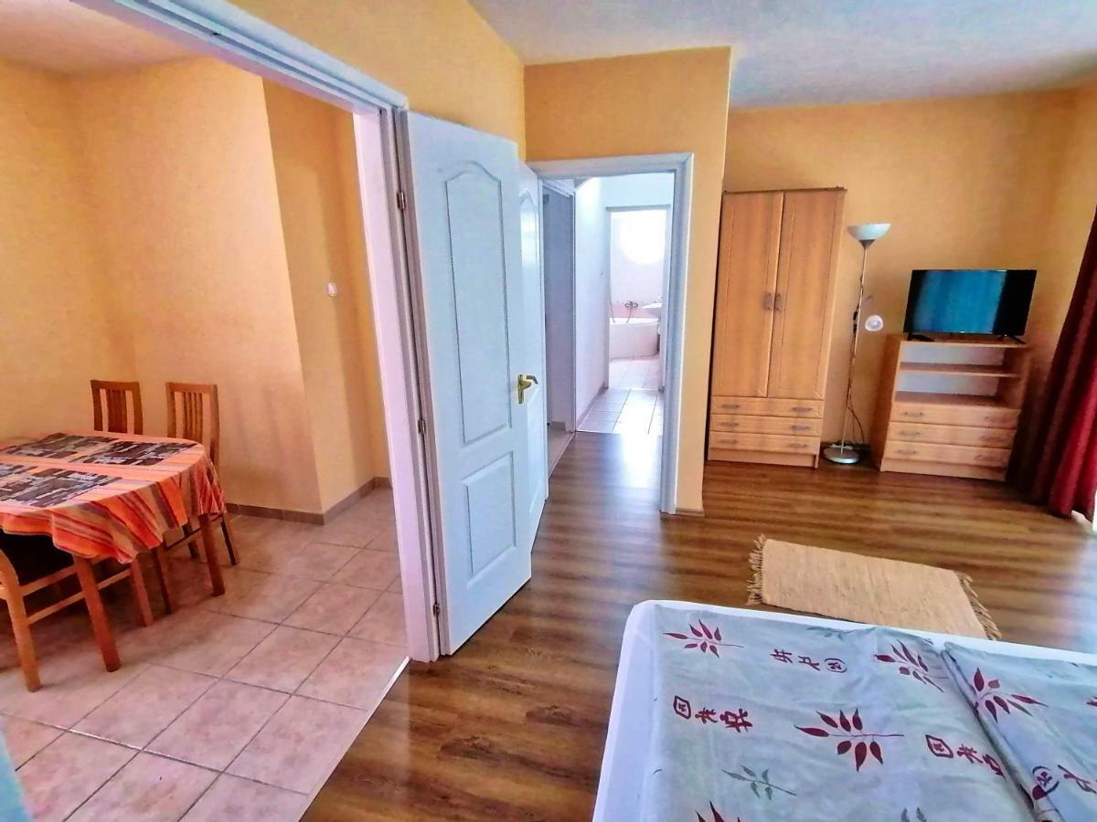 Villa Aida Apartman Hajdúszoboszló Екстериор снимка