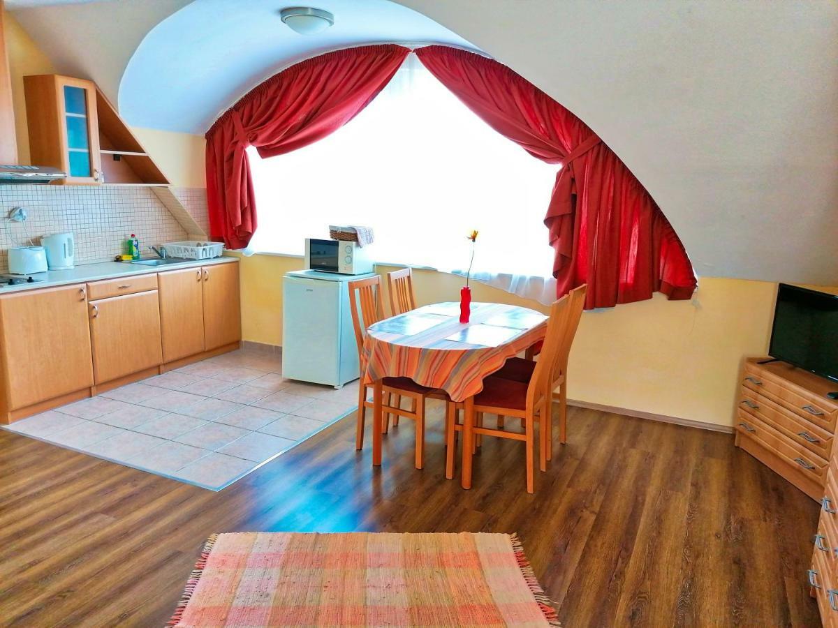 Villa Aida Apartman Hajdúszoboszló Екстериор снимка