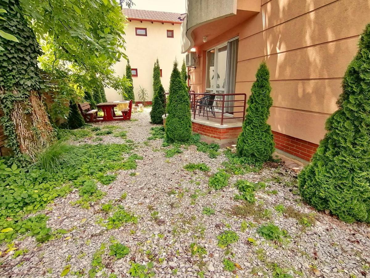 Villa Aida Apartman Hajdúszoboszló Екстериор снимка
