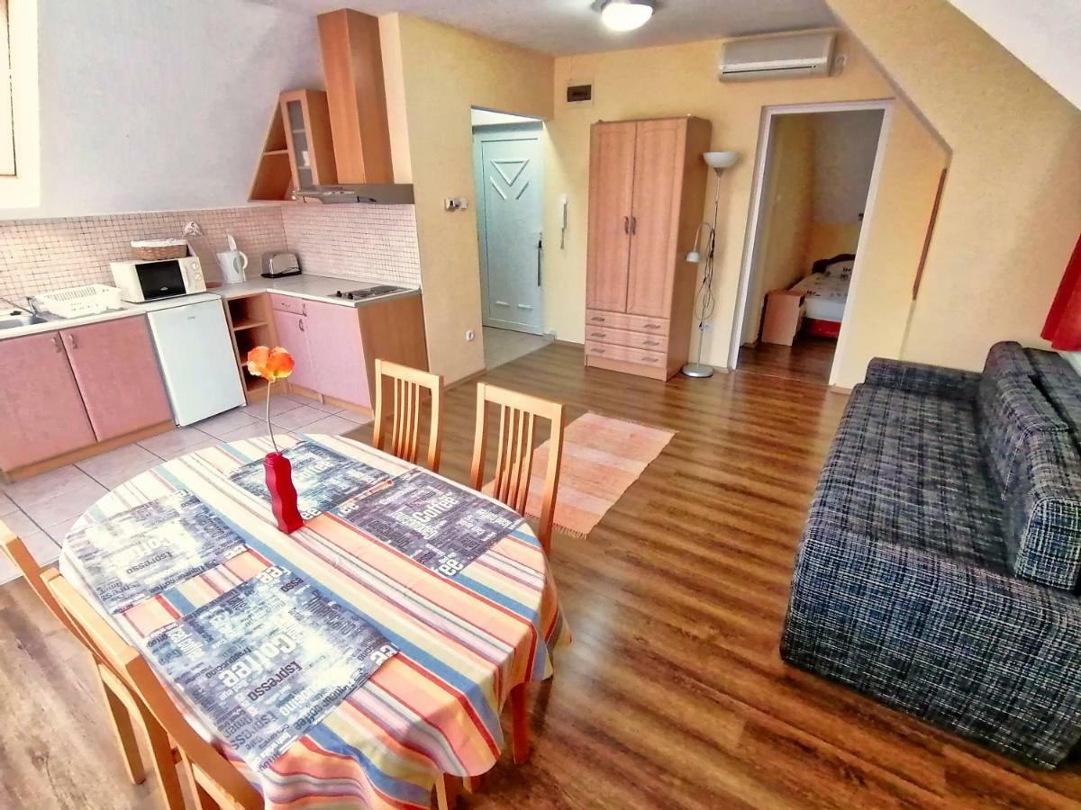 Villa Aida Apartman Hajdúszoboszló Екстериор снимка