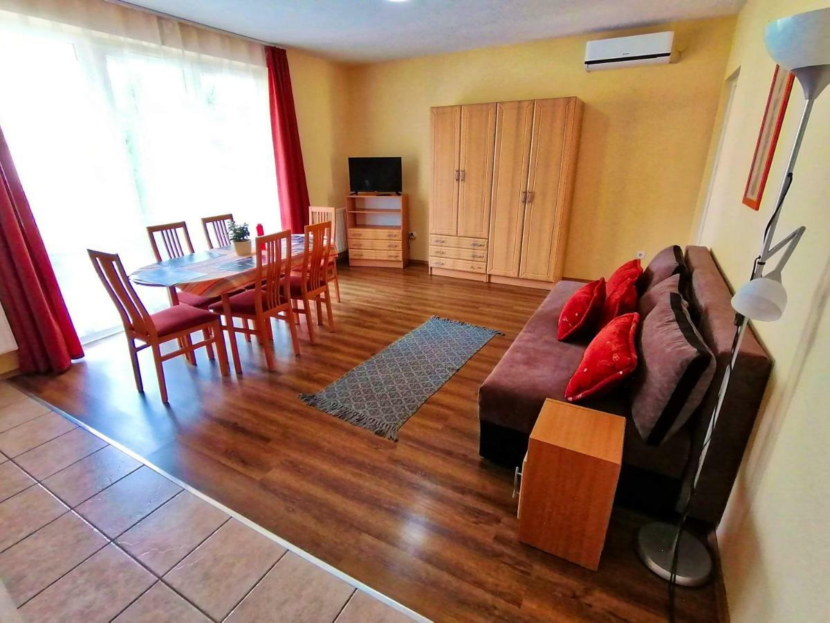 Villa Aida Apartman Hajdúszoboszló Екстериор снимка