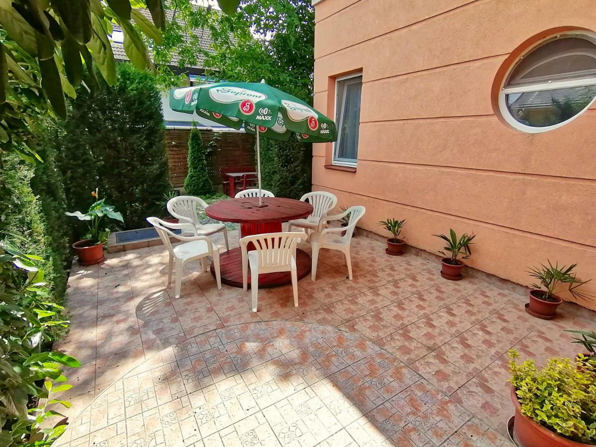 Villa Aida Apartman Hajdúszoboszló Екстериор снимка