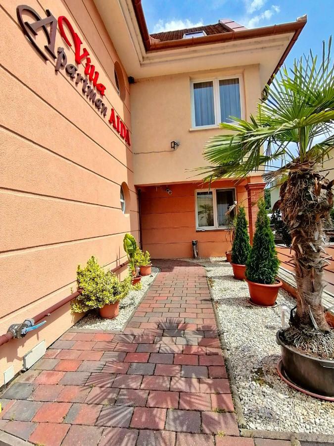 Villa Aida Apartman Hajdúszoboszló Екстериор снимка